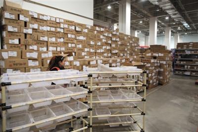 菜鳥網(wǎng)絡(luò)武清園區(qū)華北貨倉，日均單量已經(jīng)超過10萬單