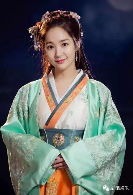 允兒招架不住古裝？韓國女星古裝LOOK一覽 誰贏了？