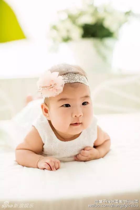 章子怡汪峰女兒成長(zhǎng)照曝光 章子怡汪峰女兒成長(zhǎng)照曝光