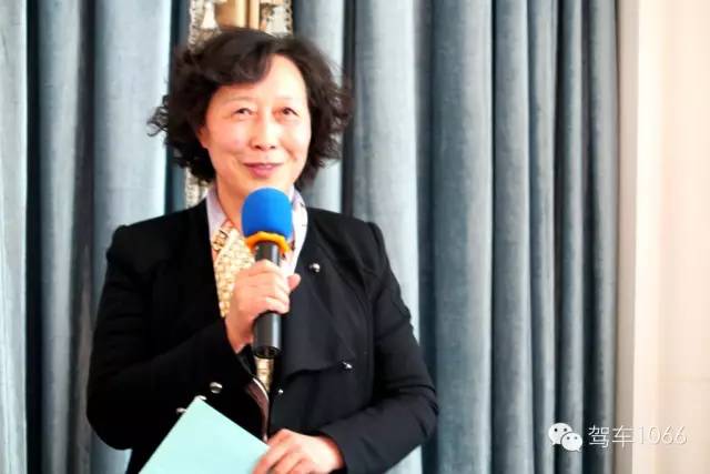 大愛心理咨詢機構(gòu)負責人 周曉萍 大愛心理咨詢機構(gòu)負責人 周曉萍