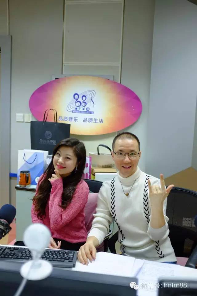 新聞先生凱文和新聞小姐李江也陪伴大家一同跨年！