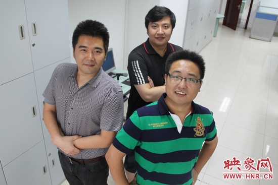 《網(wǎng)絡(luò)全搜索》主持人康巖、陳弓、趙凱