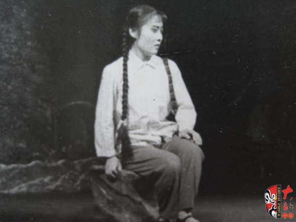 樊萍在《朝陽溝》中飾銀環(huán) 樊萍在《朝陽溝》中飾銀環(huán)