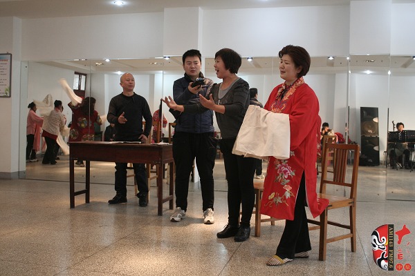 著名戲曲節(jié)目主持人、河南電臺戲曲廣播當家小生月陽錄制現場花絮