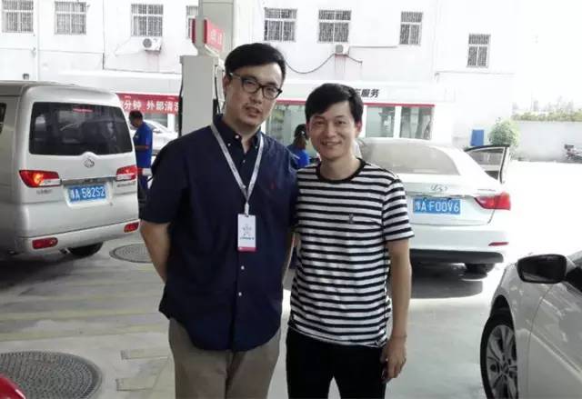 主播陳堂主，這睥睨眾生的眼神