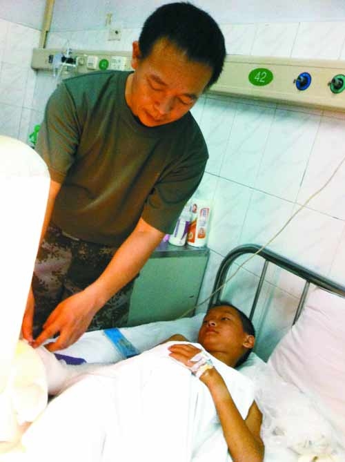 中牟12歲男孩學校除草被同學剪斷無名指 中牟12歲男孩學校除草被同學剪斷無名指