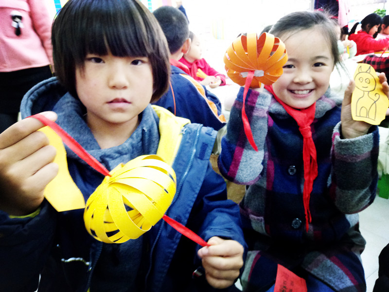 看我倆做的南瓜燈 看我倆做的南瓜燈