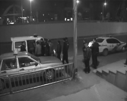 鄭州7名的哥凌晨酣戰(zhàn)“斗地主” 被當賭徒一窩端 鄭州7名的哥凌晨酣戰(zhàn)“斗地主” 被當賭徒一窩端