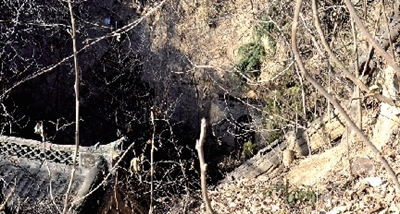 鄭州櫻桃溝"地坑院"面臨毀滅危險 建于嘉慶三年屬文保 鄭州櫻桃溝"地坑院"面臨毀滅危險 建于嘉慶三年屬文保