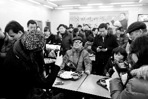 習(xí)近平就餐包子鋪顧客大增堪比“景點(diǎn)” 習(xí)近平就餐包子鋪顧客大增堪比“景點(diǎn)”