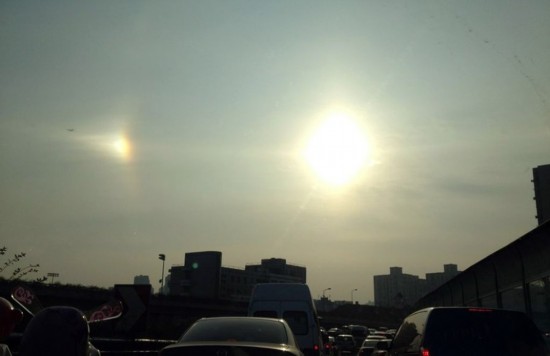 上?，F(xiàn)“3個(gè)太陽(yáng)”