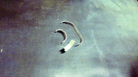 啞男身陷傳銷窩點 “命根”被套鋼環(huán)有苦難言 啞男身陷傳銷窩點 “命根”被套鋼環(huán)有苦難言