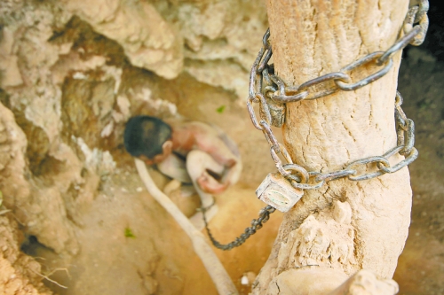 何時“解鎖”，仍需我們靜下心來共同反思。