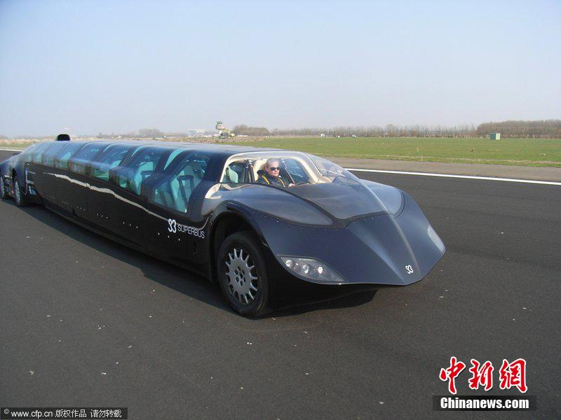 “超級(jí)巴士”在迪拜投入運(yùn)營 打造世界最豪華公交車 “超級(jí)巴士”在迪拜投入運(yùn)營 打造世界最豪華公交車