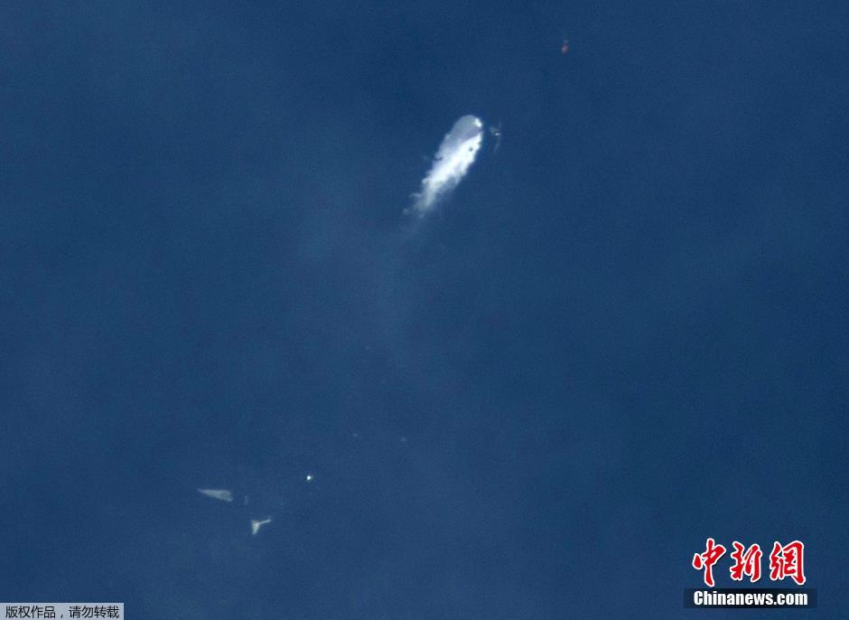 維珍銀河太空船二號美國加州試飛時(shí)墜毀 維珍銀河太空船二號美國加州試飛時(shí)墜毀
