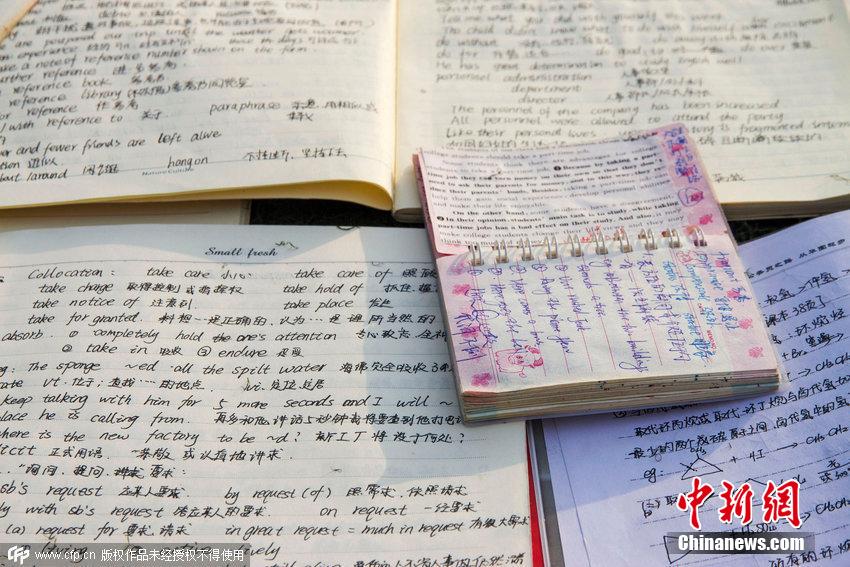 鄭州高校學霸齊曬課堂筆記