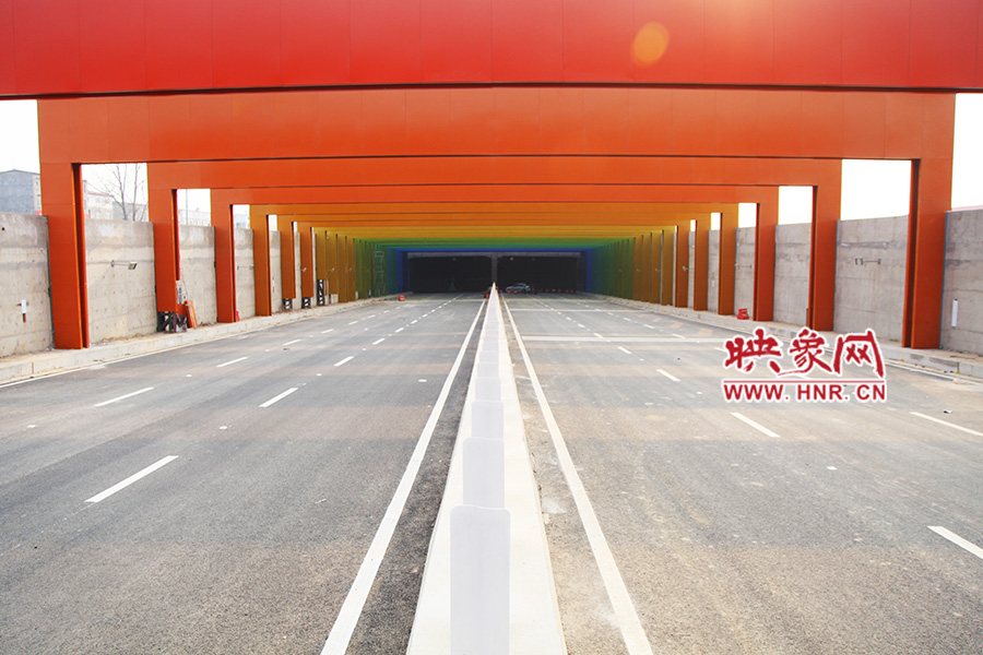 記者駕車體驗。