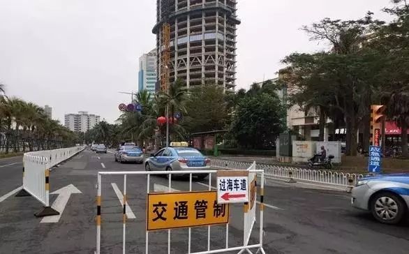 一家五口滯留?？?天 港口附近方便面都買不到