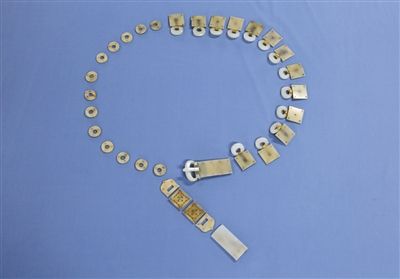 1號(hào)墓出土的蹀躞金玉帶。