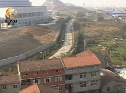 本應(yīng)沒有居民樓的區(qū)域，布滿密密麻麻的樓房