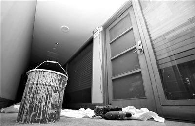 昨日，首師大公布的北京致遠(yuǎn)東方教育科技有限公司和工商局網(wǎng)站公司注冊(cè)地空無(wú)一人。新京報(bào)記者 黃月 攝