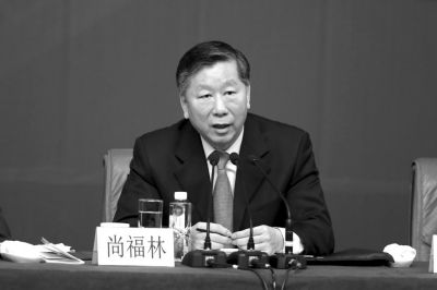 銀監(jiān)會主席尚福林。記者王海欣攝