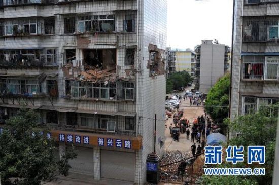 　6月9日在云南楚雄市拍攝的被炸毀的房屋。 新華社發(fā)