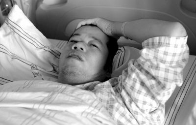 一籌莫展的羅智?！赌戏蕉际袌蟆饭﹫D