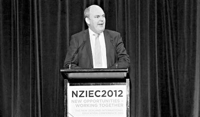 我非常重視新西蘭作為國(guó)際留學(xué)大國(guó)的聲譽(yù)，新西蘭教育在英語(yǔ)國(guó)家內(nèi)是排得上前五名的。新西蘭的大學(xué)會(huì)重視自己的聲譽(yù)，不會(huì)輕易縱容自己的學(xué)生。