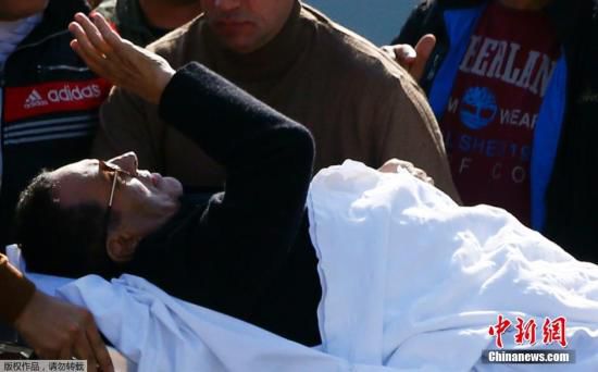 　埃及法院29日作出終審判決，裁決前總統(tǒng)穆巴拉克涉嫌謀殺示威者一案不成立，穆巴拉克將無罪釋放。圖為穆