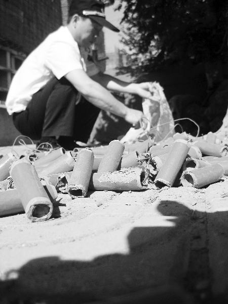 這半袋子墜子炮，多虧被及時發(fā)現(xiàn)