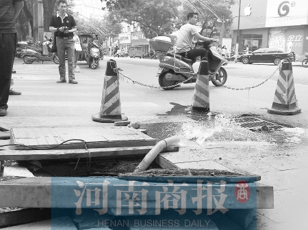 污水不停冒出，隔幾分鐘就要抽一次