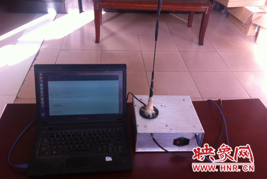 警方繳獲的“偽基站”設(shè)備 警方繳獲的“偽基站”設(shè)備