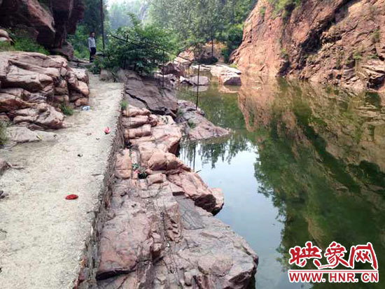 游客落水處。