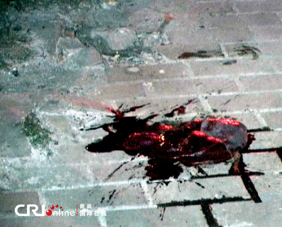 南京一女子當(dāng)街產(chǎn)嬰 隨后棄子離開(kāi) 南京一女子當(dāng)街產(chǎn)嬰 隨后棄子離開(kāi)