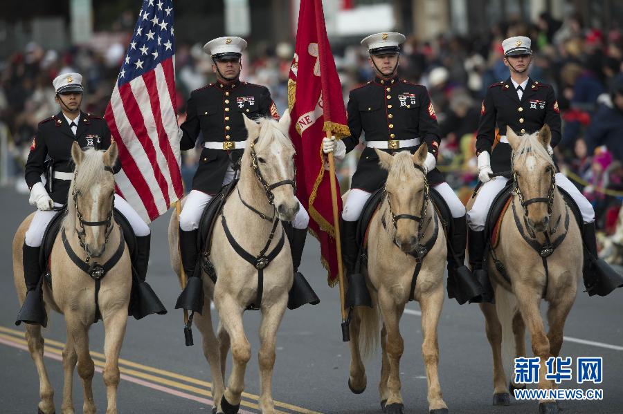 美國(guó)帕薩迪納舉行第124屆玫瑰花車游行 美國(guó)帕薩迪納舉行第124屆玫瑰花車游行