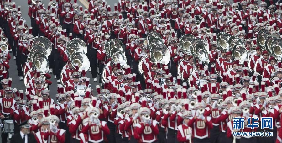 美國(guó)帕薩迪納舉行第124屆玫瑰花車游行 美國(guó)帕薩迪納舉行第124屆玫瑰花車游行