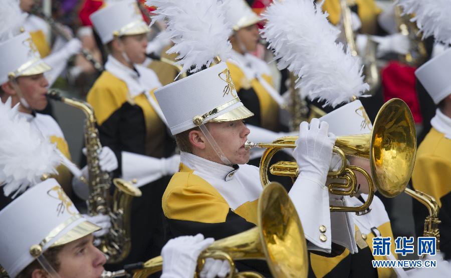 美國(guó)帕薩迪納舉行第124屆玫瑰花車游行 美國(guó)帕薩迪納舉行第124屆玫瑰花車游行