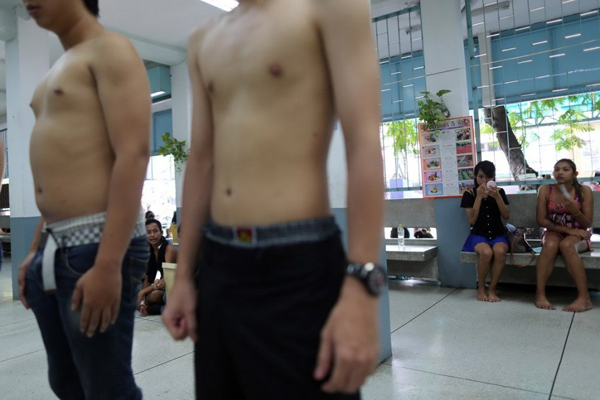 泰國(guó)進(jìn)行征兵抽簽 泰國(guó)進(jìn)行征兵抽簽