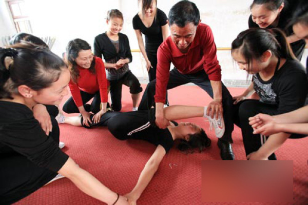 藝校妹子到底有多苦？