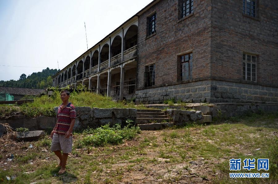 農(nóng)場棚戶區(qū)的最后留守家庭：留下的是回憶，迎來的是幸福