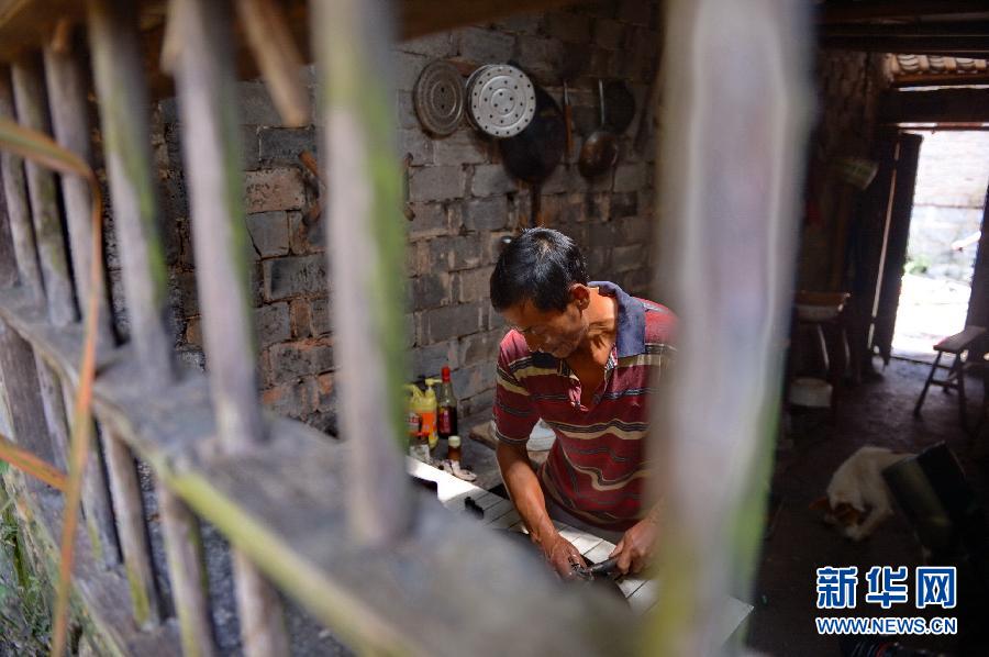 農(nóng)場棚戶區(qū)的最后留守家庭：留下的是回憶，迎來的是幸福