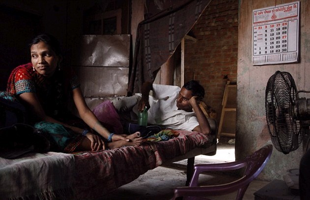 美國(guó)夫婦在印度的生子夢(mèng)