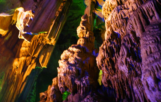 八仙洞景區(qū)盛裝喜迎四方賓朋 八仙洞景區(qū)盛裝喜迎四方賓朋