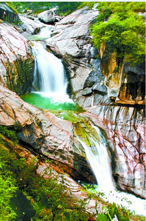 沙灘、狂歡、草裙舞，來五朵山體驗(yàn)激情夏日！