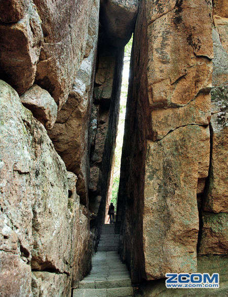 山嶺間的塞外江南 山嶺間的塞外江南