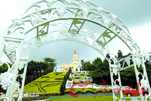 龍鳳山莊有歐式古堡。