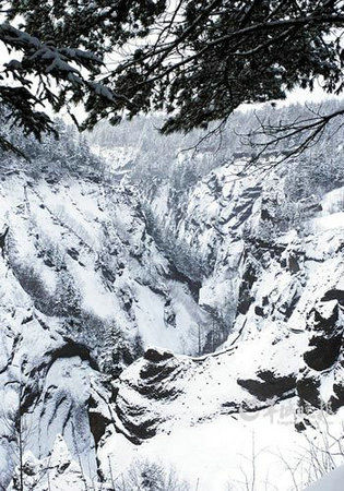 甜蜜初雪情侶游 國(guó)內(nèi)7大名山賞霧凇 甜蜜初雪情侶游 國(guó)內(nèi)7大名山賞霧凇