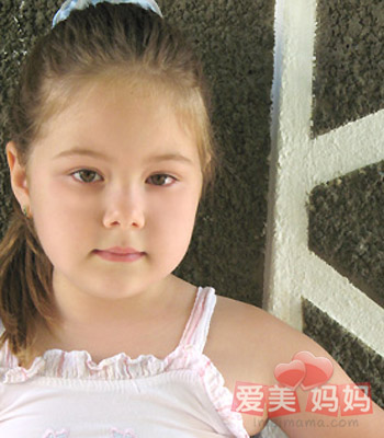 家長過度保護 孩子的獨立性會變差 家長過度保護 孩子的獨立性會變差