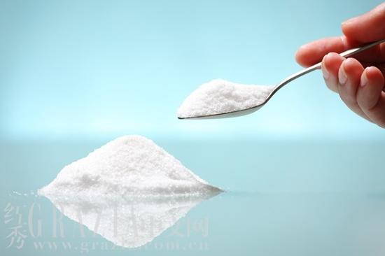 食鹽、白糖去黑頭法